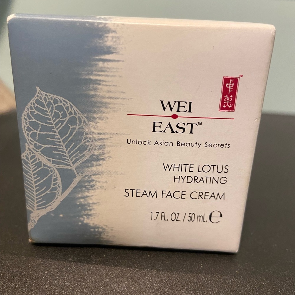 Wei East  White Lotus Hydrating Steam Face Cream